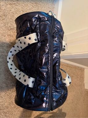 Top Trenz Round Quilted mini duffle Bag in Shiny Navy- new